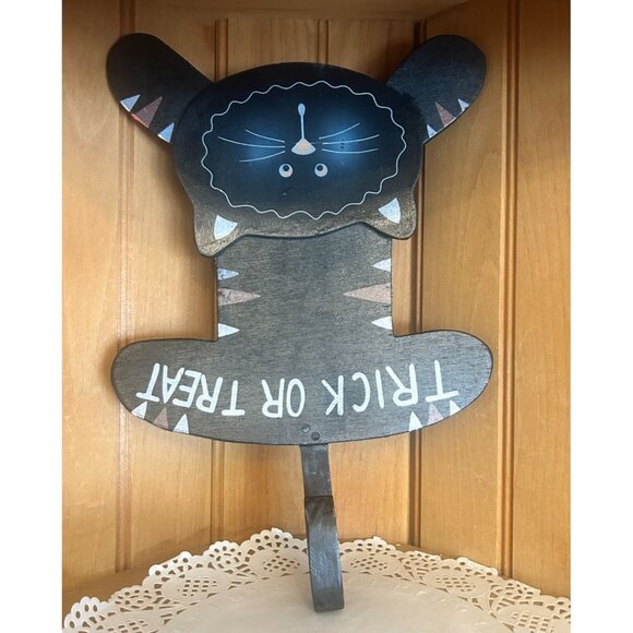 Handcrafted Wooden Halloween Black Cat Trick or Treat Handpainted Decoration Hoo - Picture 6 of 6